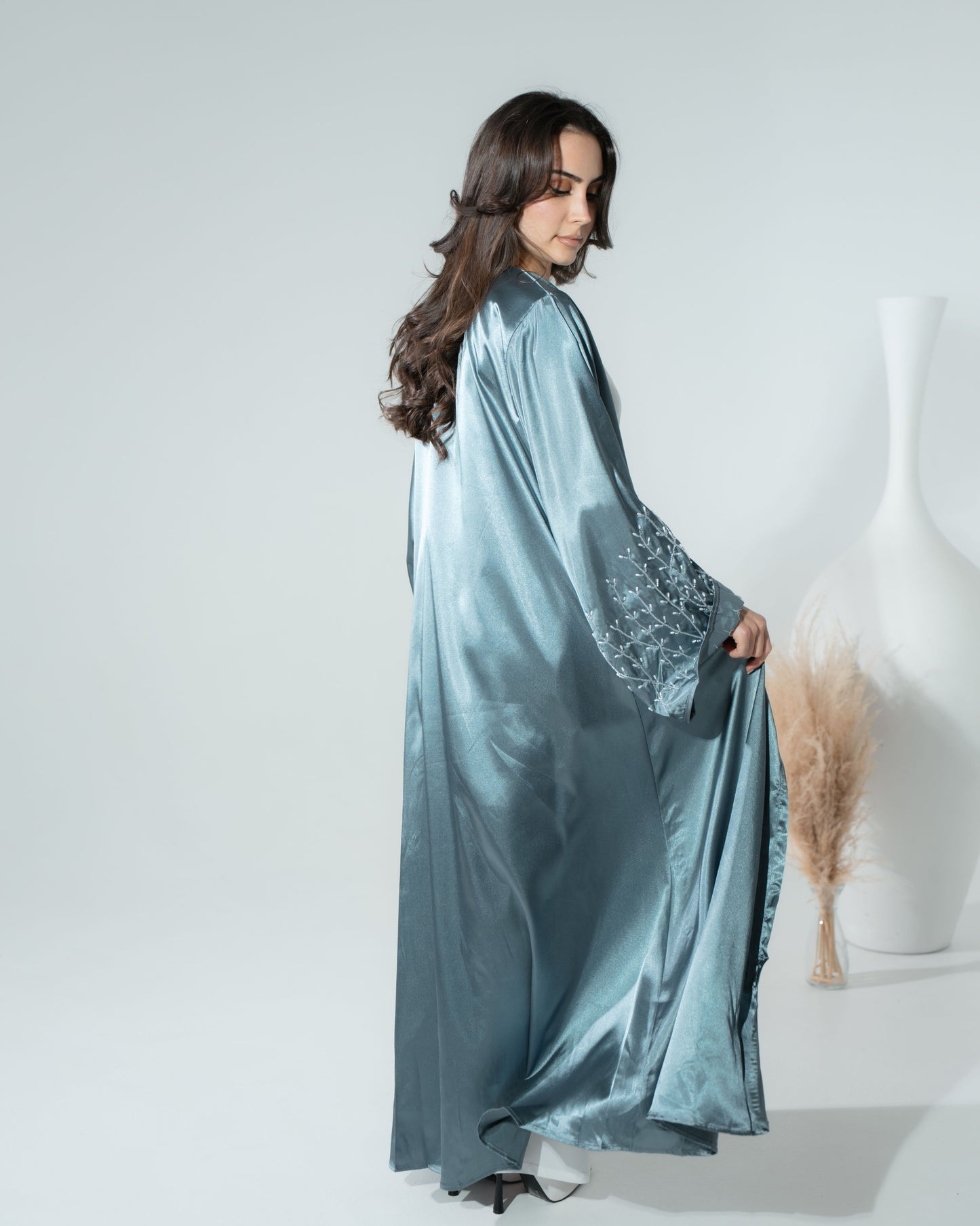 Detailed Sleeves Abaya - Blue