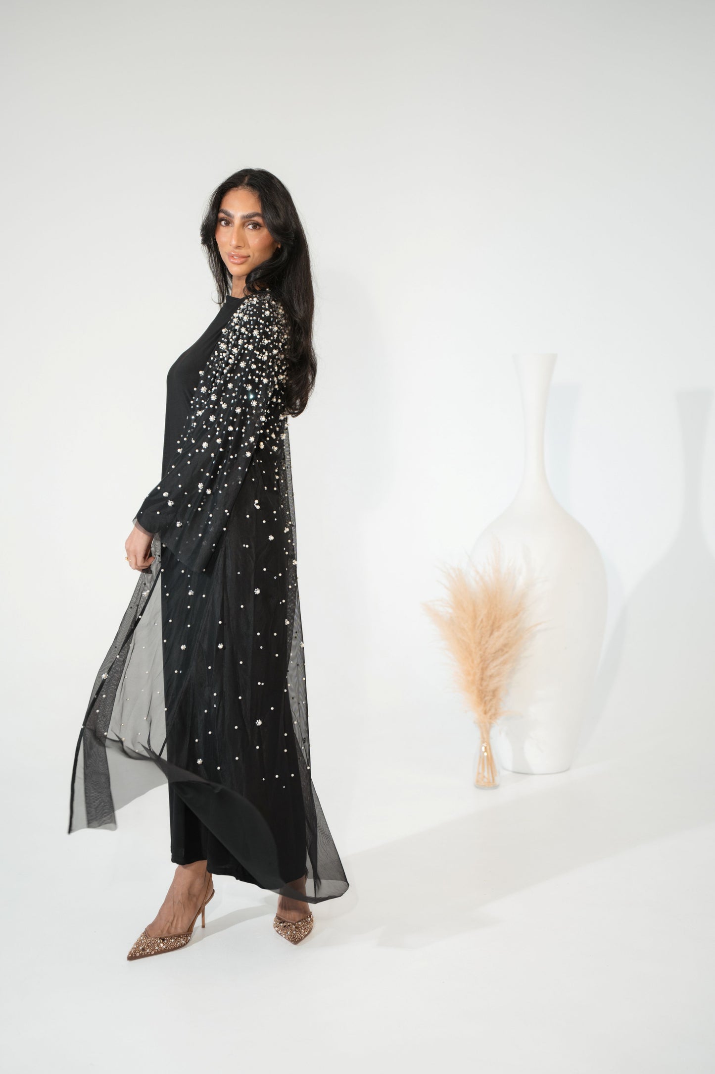 Luxury Pearl Abaya - Black